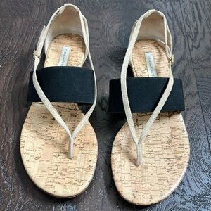 Diane Von Furstenberg DVF Flat Strappy Sandals Size 6